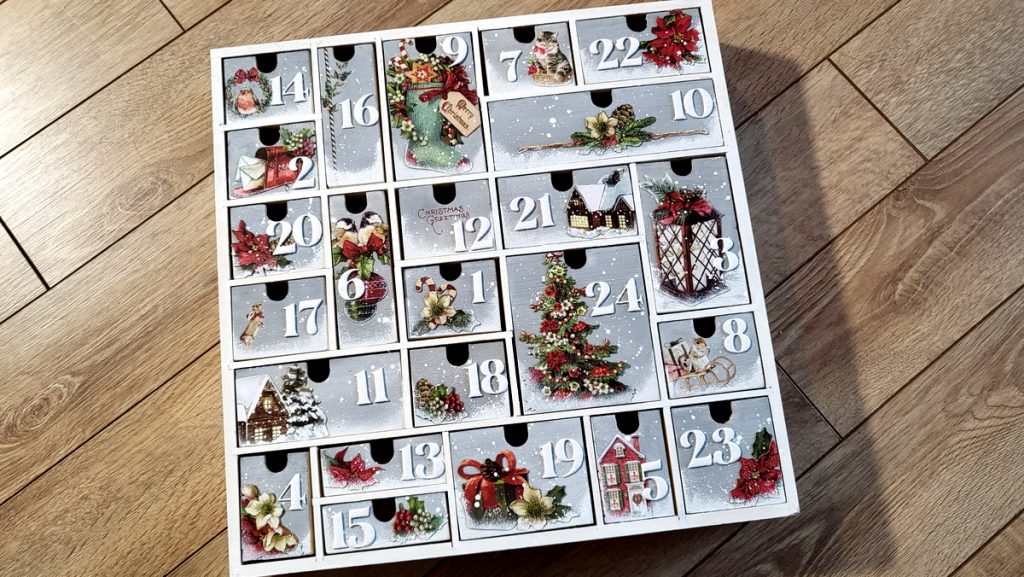 DIY Advent Calendar | Vicky Papaioannou
